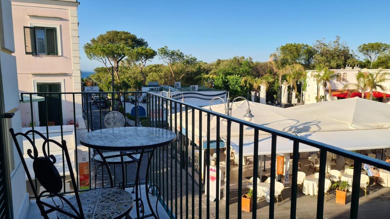 B&B La Piazzetta Ischia Exteriör bild