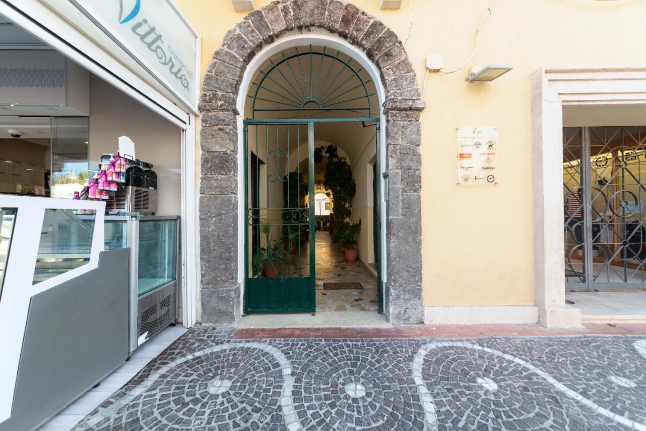 B&B La Piazzetta Ischia Exteriör bild